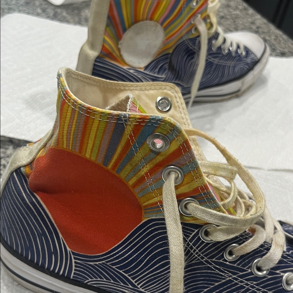 Converse High-Top Sneakers with Blue and White Design - Picture 8 of 12